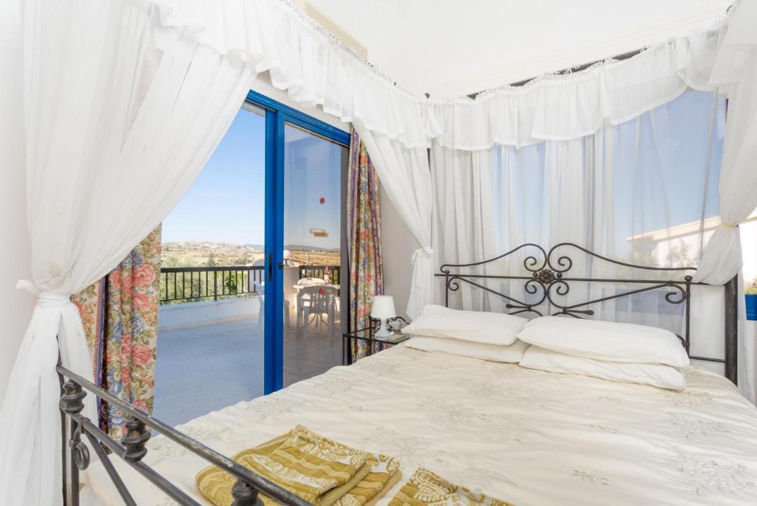 Villa Charoula Thio Polis Eksteriør billede